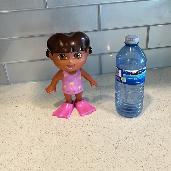 🏳️🌈 Nickelodeon Dora the explores swimming plastic toy - Picture 2 of 6